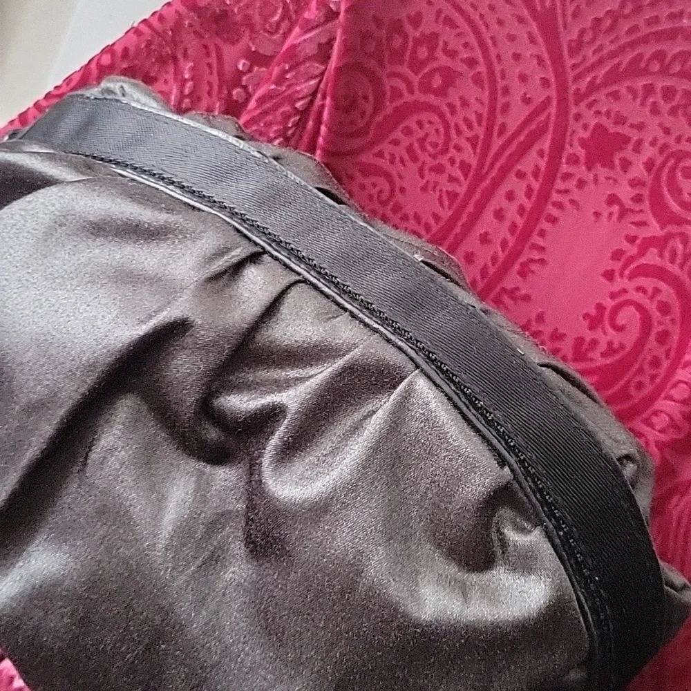 Reaction by Kenneth Cole crossbody - Picture 7 of 16